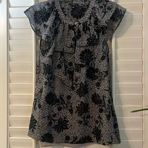 Ann Taylor gray and black floral blouse. Petite Small.